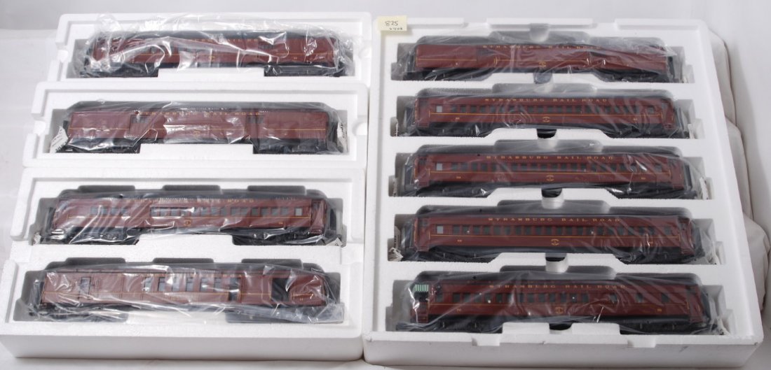 MTH Strasburg Railroad 9 car passenger set: MTH modern O gauge Strasburg passenger set in OB. Nine car set includes 20-4072 five car set, 20-4172 combo / diner set, 20-4372 baggage, and 20-4272 RPO car. Cars are C8-9 with very light run time.