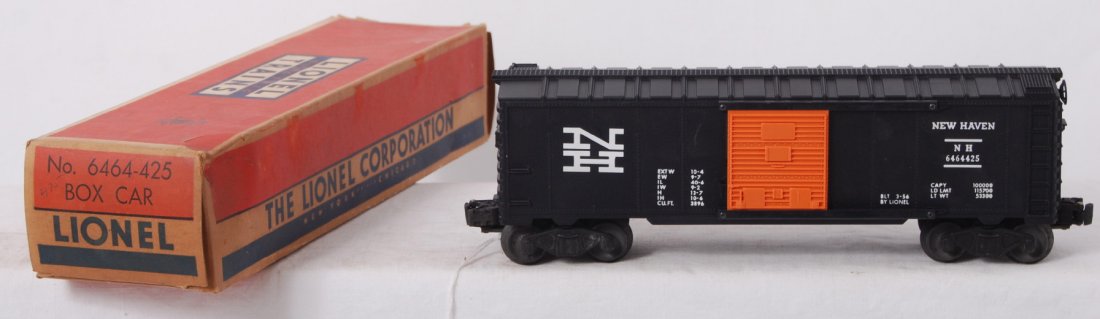 Lionel 6464-425 New Haven boxcar in OB: Postwar Lionel O gauge 6464-425 New Haven boxcar in original box, unrun C9-10 in C7 OB.