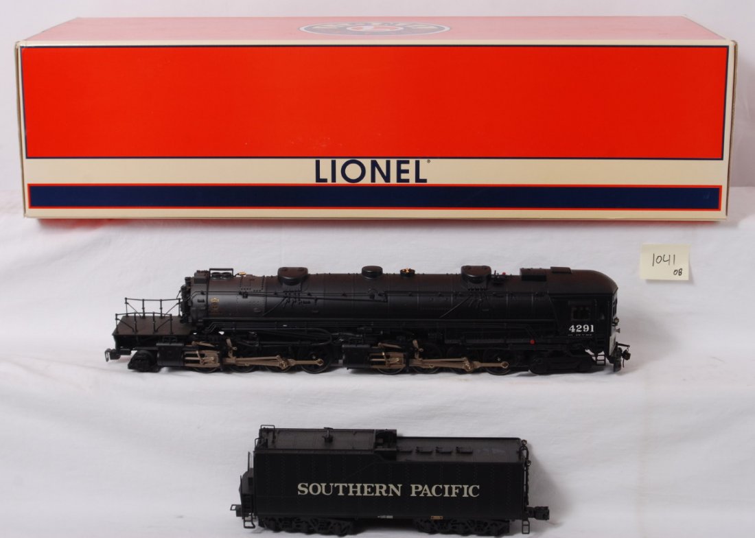 Lionel 38071 Southern Pacific AC-12 cab forward: Lionel modern O gauge 38071 Southern Pacific AC-12 cab forward steam locomotive in OB. Loco features TMCC, Railsounds, Electrocoupler, fan driven smoke unit and much more. Loco is C8 with run time. Pi