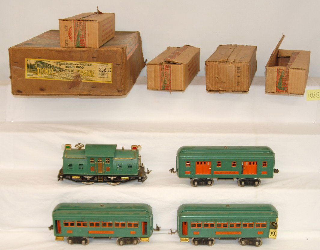 Lionel Outfit 352E No. 10E, 332, 339, 341 in OB: Prewar Lionel standard gauge Outfit No. 352E passenger train with No. 10E electric, 332 RPO, 339 Pullman, and 341 observation, C6-7. Loco is missing a coupler. Set box is C7 area. Inner boxes are C7-9