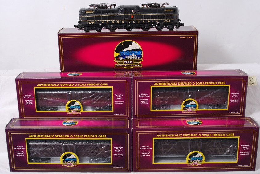 MTH P5a express reefer train set with Proto 2: MTH modern O gauge 20-5590-1 Pennsylvania P5a express reefer train set in OB. P5a loco features Protosound 2.0, DCS control, Protocouplers, and more. Also includes four reefers and a caboose. Set is C