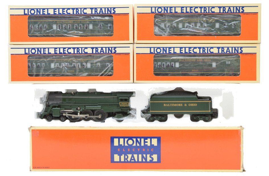 Lionel B&O Pass Set 18636 19047-19050 OBs: Lionel Baltimore & Ohio passenger set including; 18636 steam 4-6-2 loco and tender, 19047 combo, 19048 coach, 19049 diner and a 19050 observation all in OBs, C8.