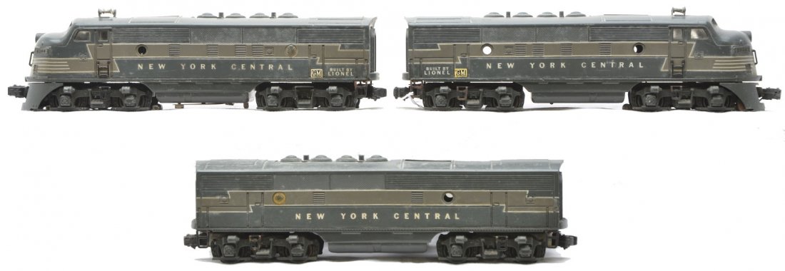 Lionel 2344 NYC F3 ABA Diesel Units: Lionel postwar 2344 New York Central F3 ABA diesel units. The units are missing a total of six portholes. Diesels are C5.