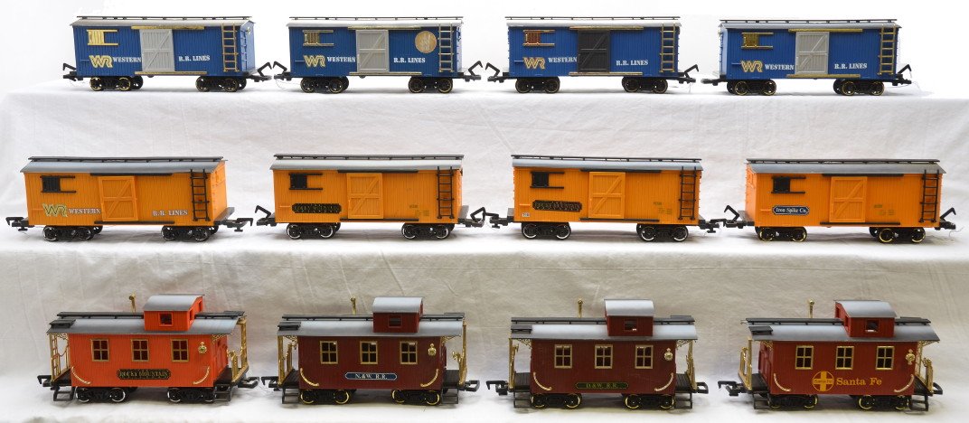 New Bright G Scale 8-Boxcars 4-Cabooses: New Bright G scale four blue boxcars, four yellow, three brown cabooses and one orange caboose, C7. Please allow for shipping charges on this lot.