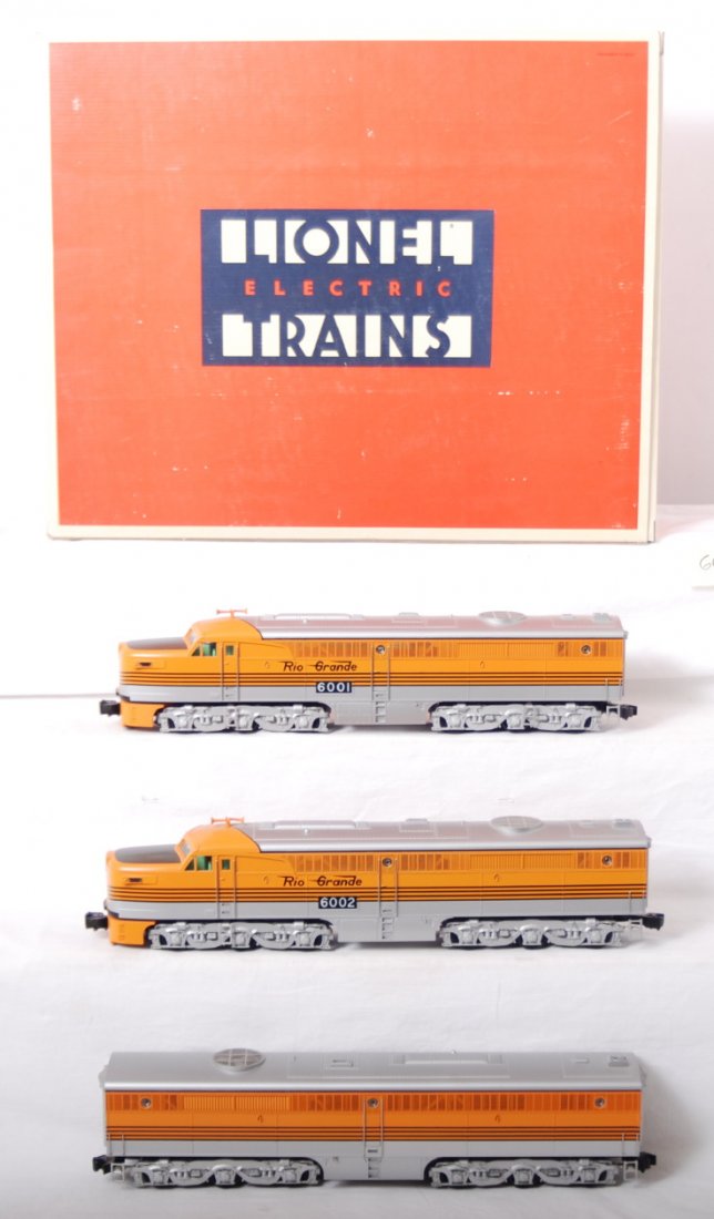 Lionel Rio Grande 18107 Alco PA A-B-A: Lionel modern O Gauge Rio Grande Alco PA A-B-A set in OB. Set number is 18107. Powered loco features dual motors, electronic reverse, constant voltage headlights and more. Set also has diesel Railsoun