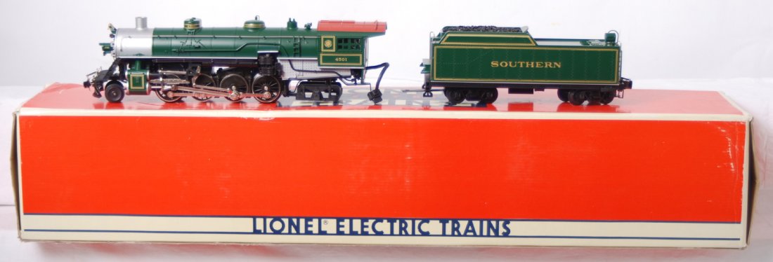 Lionel 18018 Southern 2-8-2 Mikado: Lionel modern O gauge 18018 Southern 2-8-2 Mikado steam loco and tender in OB. Loco features Railsounds, smoke, and more. Loco has sustained damage to the pilot, cab roof, and forward part of the tend