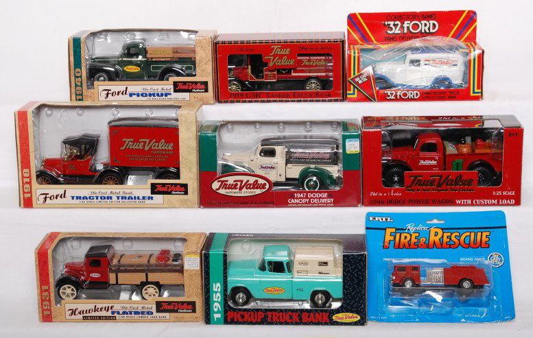 Eight Ertl 1/25th and 1/64 scale banks in OB plus: Eight Ertl 1:25 and 1:64 scale diecast vehicle banks and one Replica Fire & Rescue Pierce Pumper Fire Truck (blister has been taped shut). Vehicles look C8-10. Boxes show little to mild wear. Please v
