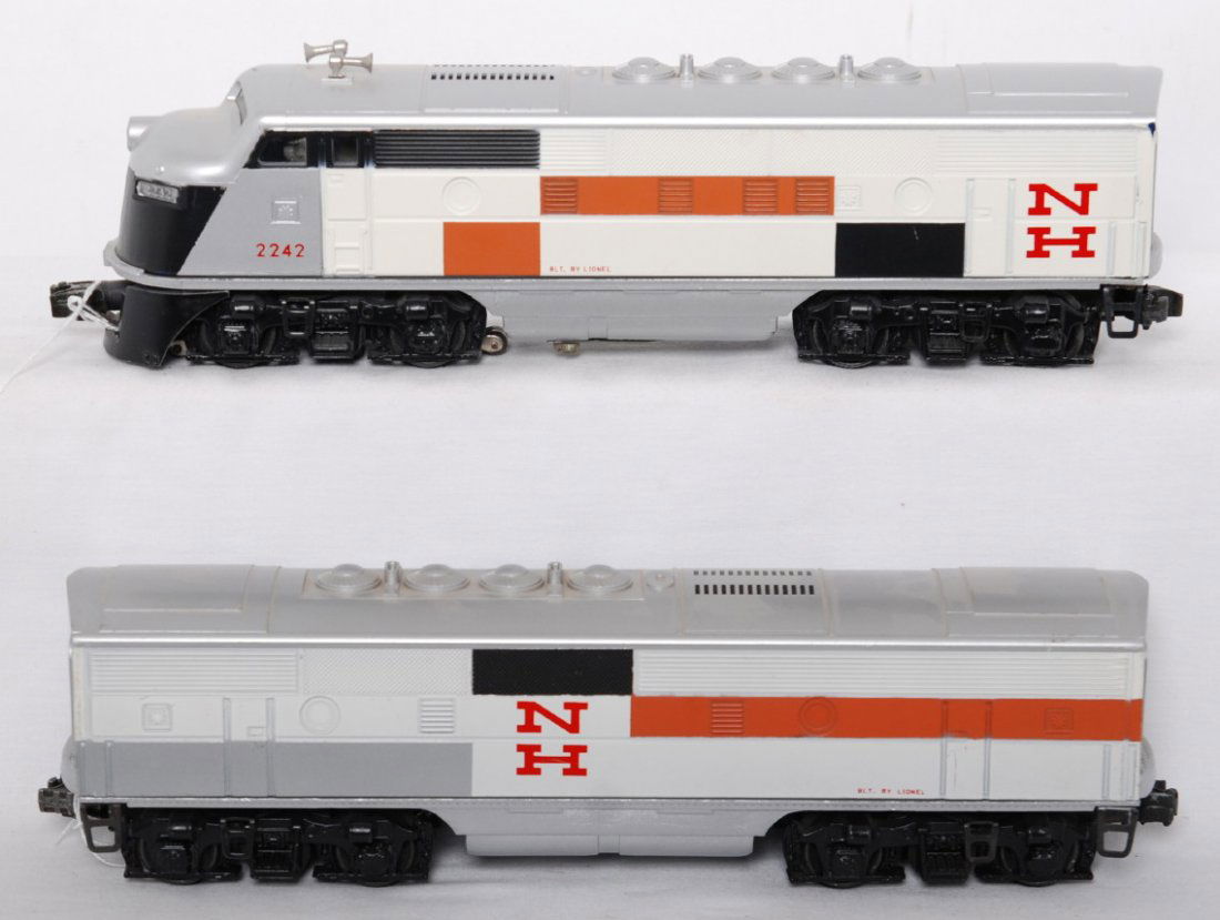 Lionel 2242 New Haven F3 diesel A-B units: Postwar Lionel O gauge 2242 New Haven F3 diesel A-B locomotives. B unit is on a repainted 2245C chassis. Powered chassis has been restored and cleaned from battery damage. Trains look nice C6.