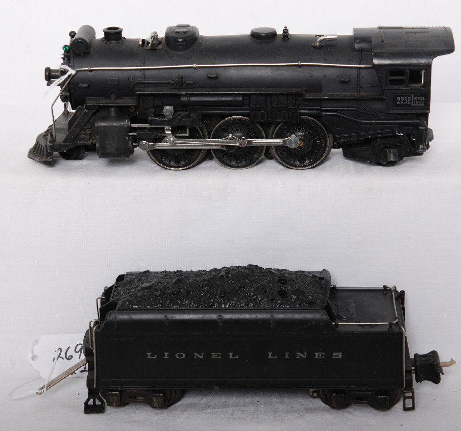 Lionel 225E loco and unnumbered whistle tender: Postwar Lionel O gauge 225E steam locomotive with an unnumbered whistle tender, C6.