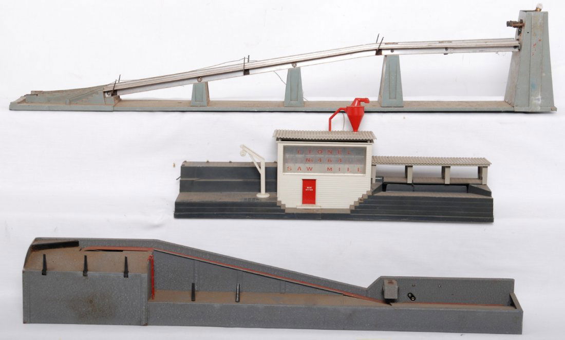 Lionel 456, 464, and 364 operating accessories: Postwar Lionel O gauge operating accessories. 456 coal ramp, 464 saw mill, and 364 lumber loader. Please view the photos of the items in this lot for quantity and a better description of condition, it