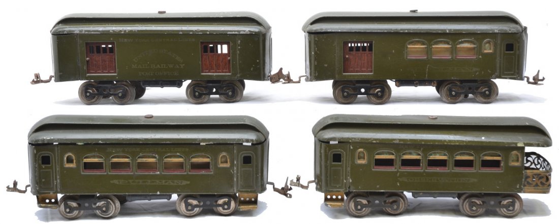 Lionel NYC Dark Olive Green Pass 32 31 35 36: Lionel prewar standard gauge New York Central Lines dark olive green passenger cars including; 32 Untied States Mail Railway Post Office car, 31 combine, 35 Pullman and a 36 observation, C5.