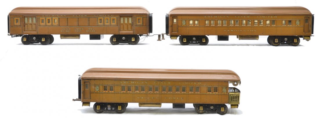 AF Litho Presidential Special 4080 4081 4082: American Flyer prewar wide gauge buff lithographed Presidential Special passenger set containing; 4080 baggage, 4081 Washington Pullman and a 4082 Valley Forge observation. The cars have black four wh