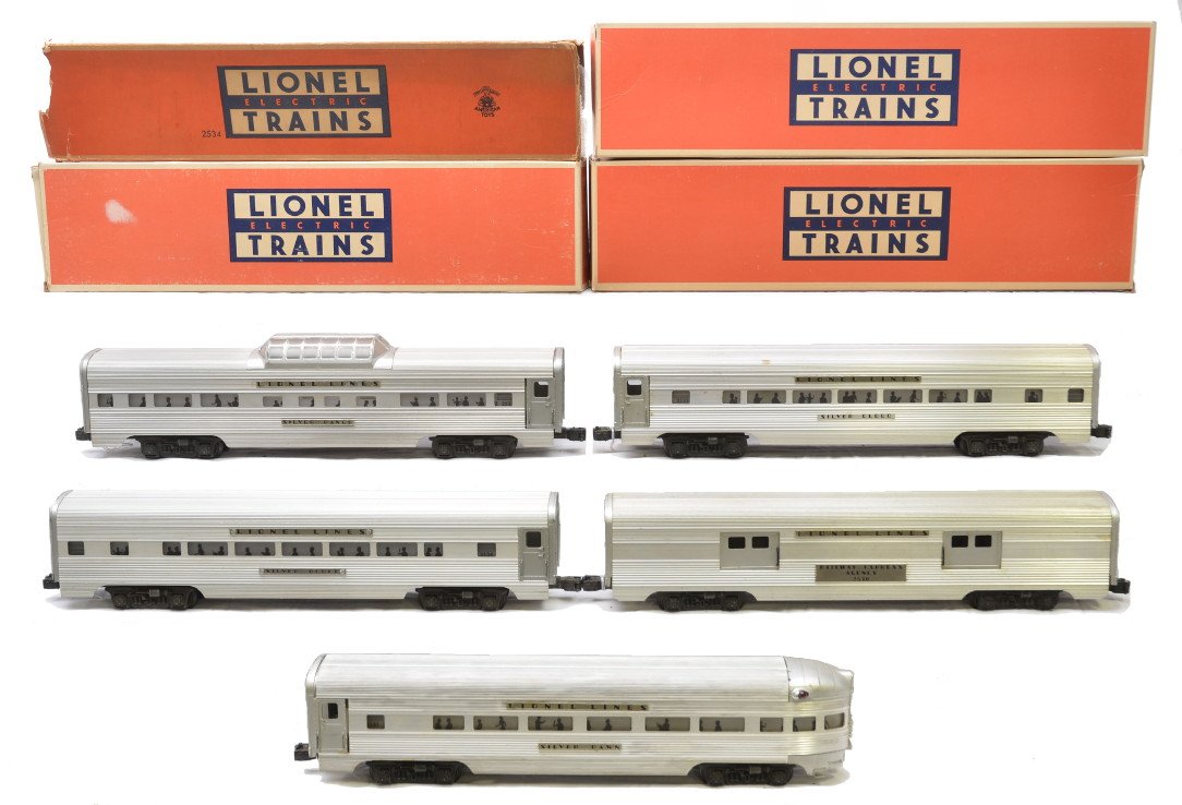 Lionel Aluminum Cars 2530 2533 2534 2532 2531: Lionel postwar aluminum passenger cars including; 2530 Railway Express Agency baggage, 2533 Silver Cloud Pullman, 2334 Silver Bluff Pullman, 2532 Silver Range vista dome and a 2531 Silver Dawn observa