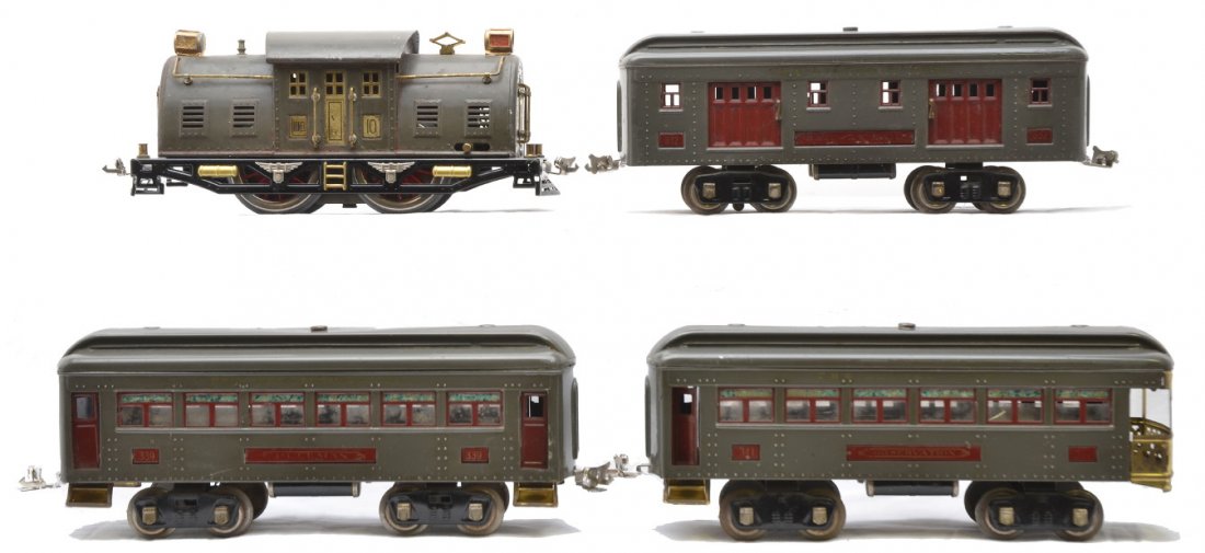 Lionel Gray Pass Set 352 10 332 339 341: Lionel prewar standard gauge gray passenger set no. 352 containing; 10 electric 0-4-0 loco, 332 baggage, 339 Pullman and a 341 observation. The cars have maroon inserts and nickel journals. The engine