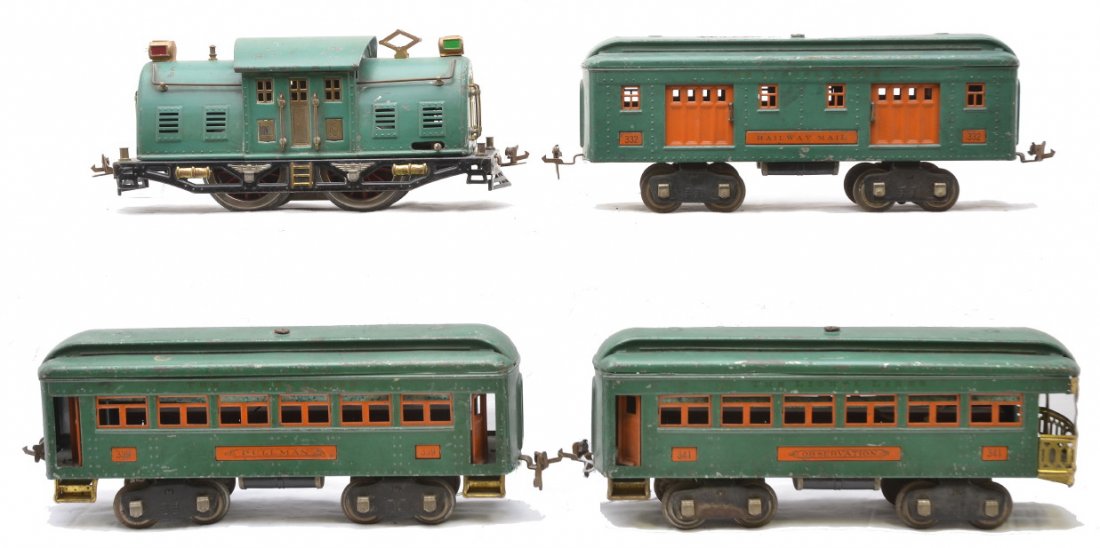 Lionel Peacock Pass Set no. 352 10 332 339 341: Lionel prewar standard gauge peacock passenger set no. 352 containing; 10 electric 0-4-0 loco, 332 baggage, 339 Pullman and a 341 observation. The cars have orange inserts and nickel journals. The loc