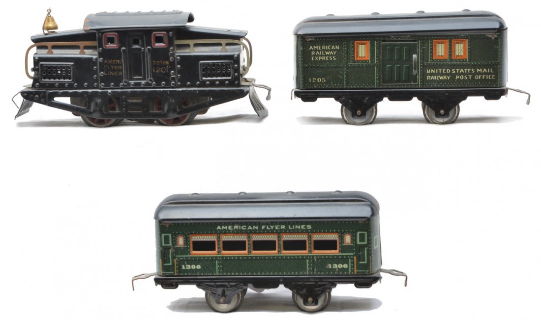 Am Flyer Litho Green Pass Set 1201 1205 1306: American Flyer prewar O gauge lithographed green passenger set including; 1201 black 0-4-0 electric loco, 1205 baggage and a 1306 Pullman. Set is C6.