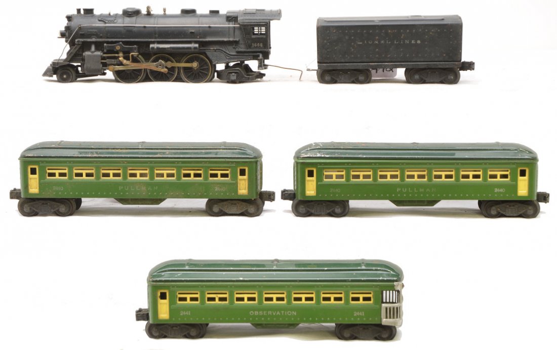 Lionel 1666 Loco 2689T 2440 2440 2441: Lionel 1666 black 2-6-2 steam loco and 2689T tender and three Lionel postwar two-tone green passenger cars with cream inserts including; two 2440 Pullmans and 2441 observation car. The loco and tender