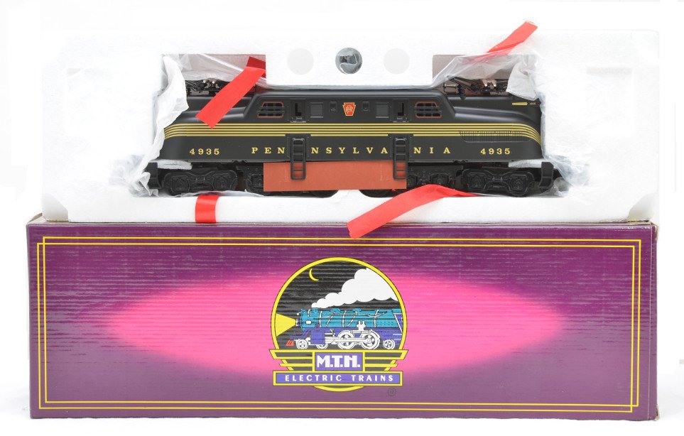 MTH MT-5105L PRR Green GG1 Electric MINT OB: MTH MT-5105L PRR green GG1 electric loco 3-rail in OB. The diesel has never been run, C10.