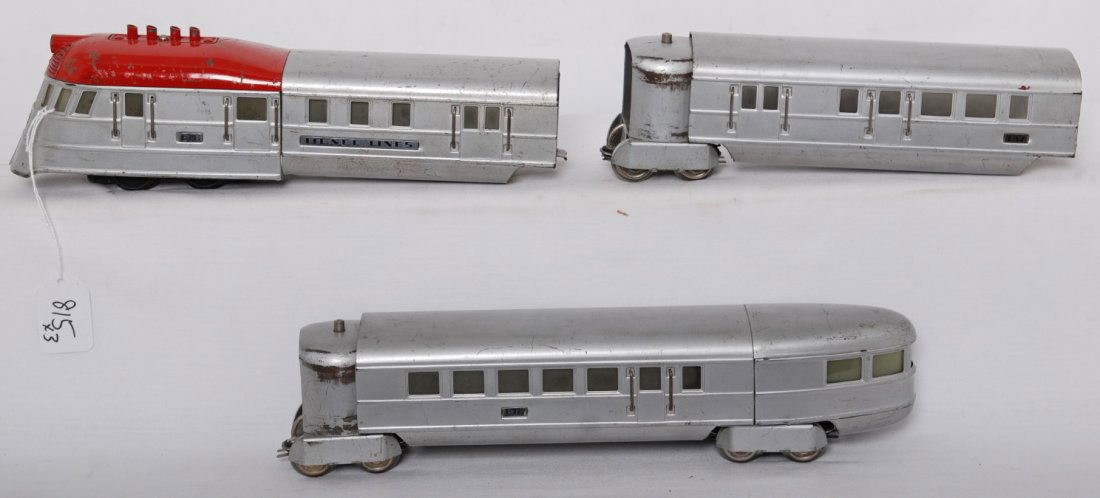 Lionel Red Top Flying Yankee streamline passenger: Prewar Lionel O gauge red top Flying Yankee stream line diesel passenger train set with 616E powered unit, 617 coach (tiny dot of brown paint on side), and 618 observation, C6.