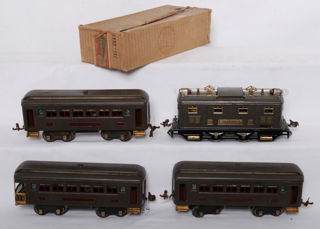 Lionel 251 in OB, 605, 605, 606 passenger cars: Prewar Lionel O gauge 251 box cab electric loco with two 605 Pullman, and 606 observation, C6 area. Loco box looks C7 area,missing one inner flap.
