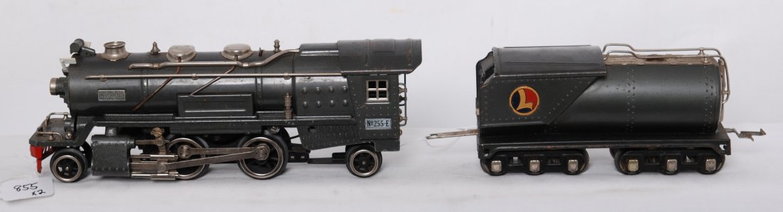 Lionel 255E steam loco and 263W tender Gunmetal Gr: Prewar Lionel O gauge 255E steam loco and 263W whistle tender, surface rust and tender has casting fatigue, trains should clean C6.
