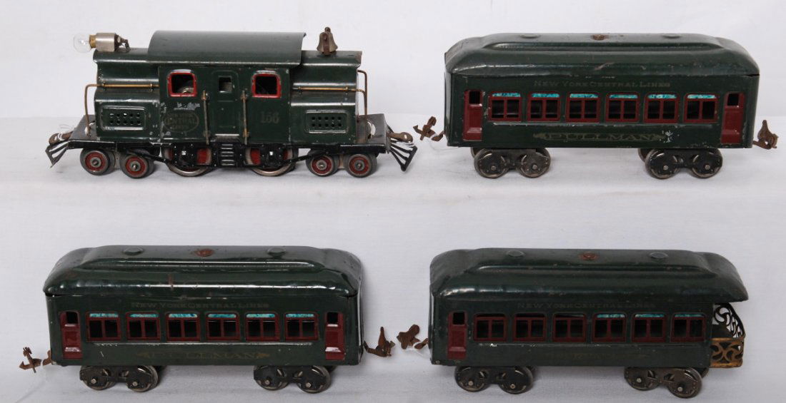 Lionel 156 loco, 610, 610, 612 passenger cars: Prewar Lionel O gauge 156 center cab 4-4-4 electric loco, with two 610 Pullman, and 612 observation, C6.