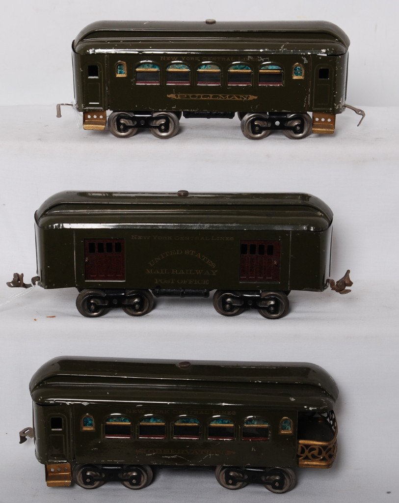 Lionel 32, 35, and 36 standard gauge passenger car: Prewar Lionel standard gauge 32 RPO, 35 Pullman, and 36 observation, passenger cars, C6.