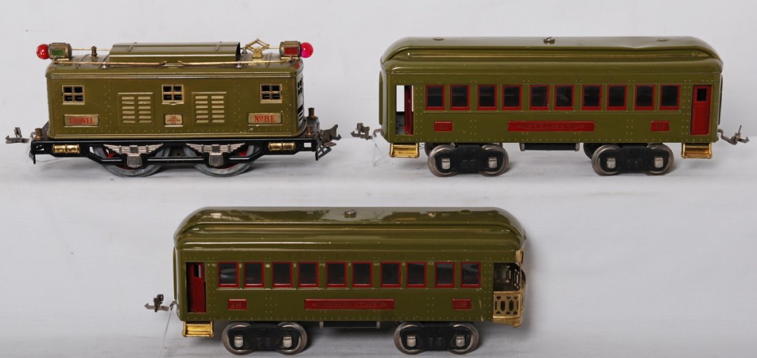 Lionel 8E box cab electric w/337 and 338 passenger: Prewar Lionel standard gauge 8E box cab electric locomotive with 337 Pullman and 338 observation passenger cars, 337 has dinged roof, otherwise trains are C7-8.