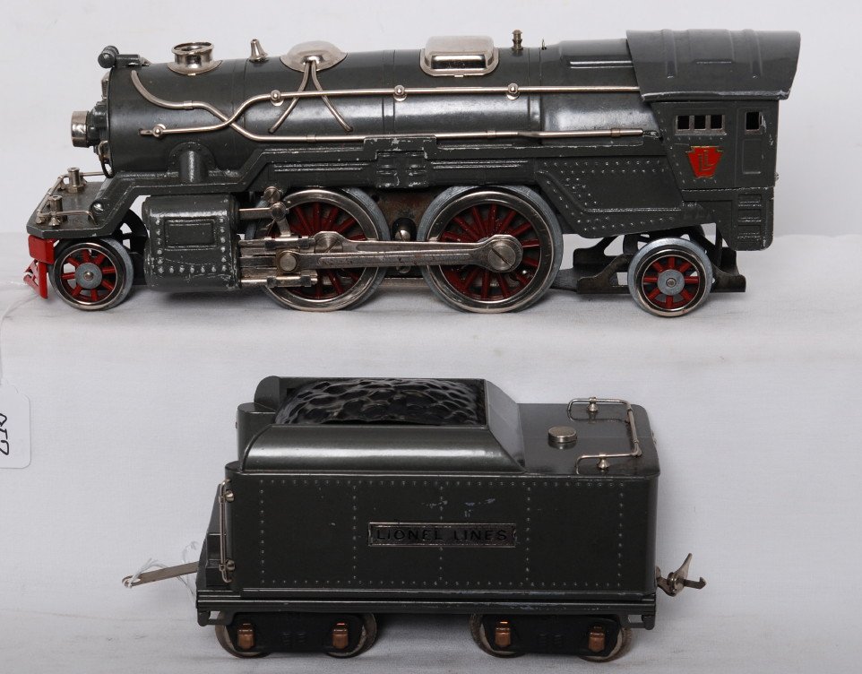 Lionel 385E and 385T steam locomotive and tender: Prewar Lionel standard gauge 385E steam locomotive and 385T tender in Gunmetal Gray, repainted tender C6. Loco has been rewheeled.