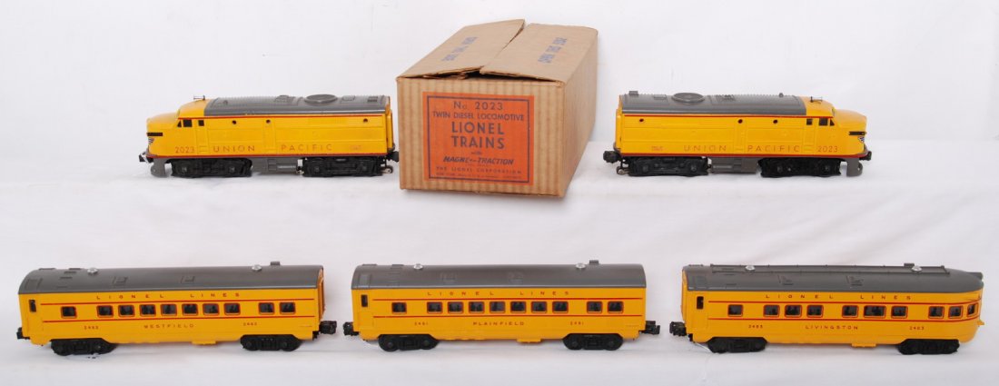 Lionel 2023 U.P., 2481, 2482, 2483 passenger trai: Postwar Lionel O gauge 2023 Union Pacific Alco diesel A units in Master carton with 2481 Plainfield Pullman, 2481 Westfield Pullman, and 2483 Livingston observation, trains should clean and polish to 