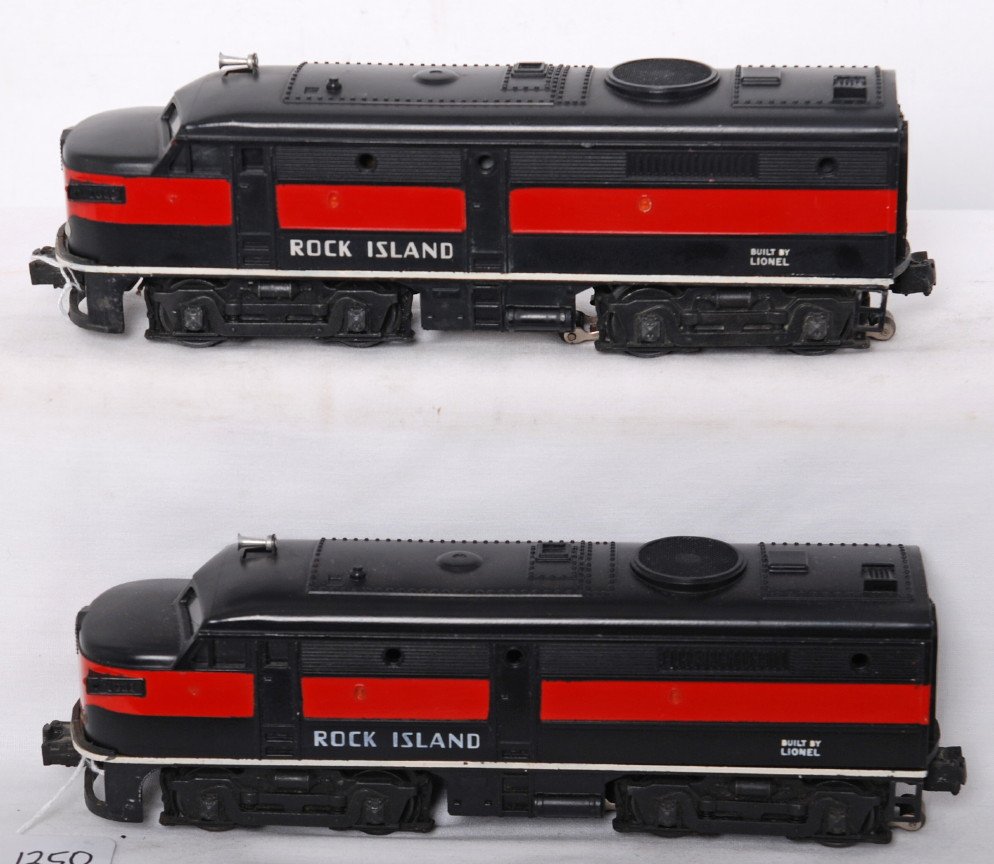 Lionel 2031 Rock Island Alco diesel A units: Postwar Lionel O gauge 2031 Rock Island Alco diesel A units, C7-8.