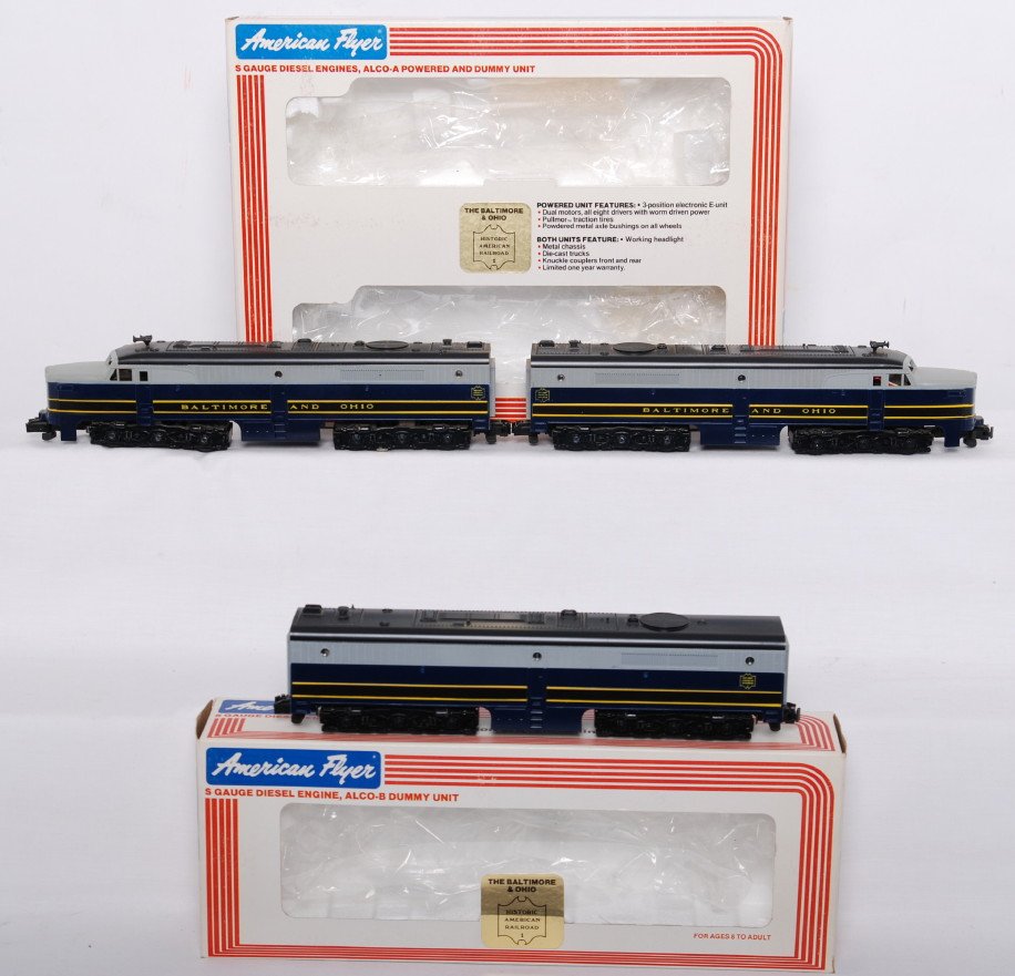 American Flyer Baltimore and Ohio Alco PA A-B-A: American Flyer modern S gauge Baltimore and Ohio Alco PA A-B-A set in OBs. Includes 8153 A-A power and dummy set and 8154 B unit. Locos are C8 with run time. OB has some light corner and edge wear.