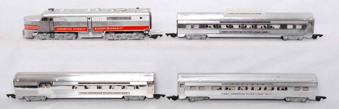 American Flyer 5205W Silver Streak set: American Flyer postwar S gauge 5205W Silver Streak passenger set. Includes Alco PA unit with whistle in the loco, 660 combo car, 661 coach, and 662 vista dome. Trains are C6-7 with some scratches and