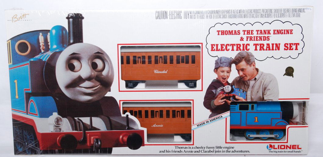 Lionel 81011 Thomas and Friends G scale set: Lionel modern G Scale Thomas and Friends set in OB. Set number is 81011. This set is sealed in factory plastic and assumed C9-10. OB has some corner wear.