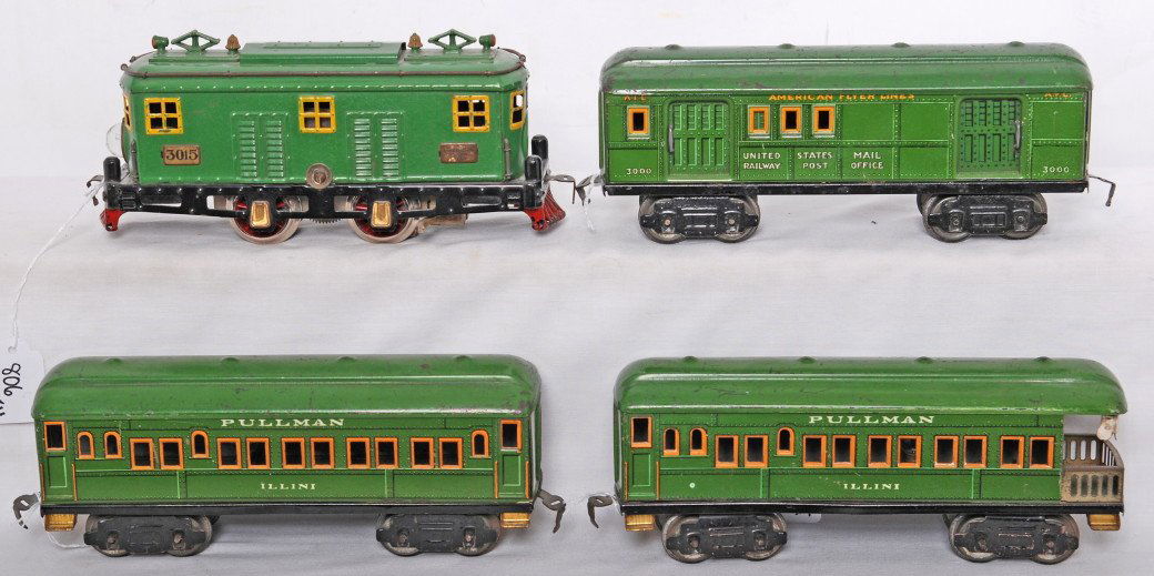 American Flyer 3015, 3000, 3001, 3001: Prewar American Flyer O gauge 3015 electric locomotive wit illuminated passenger cars; 3000 RPO baggage missing door handles on one side, 3001 Pullman Illini coach, and 3001 Pullman Illini observation
