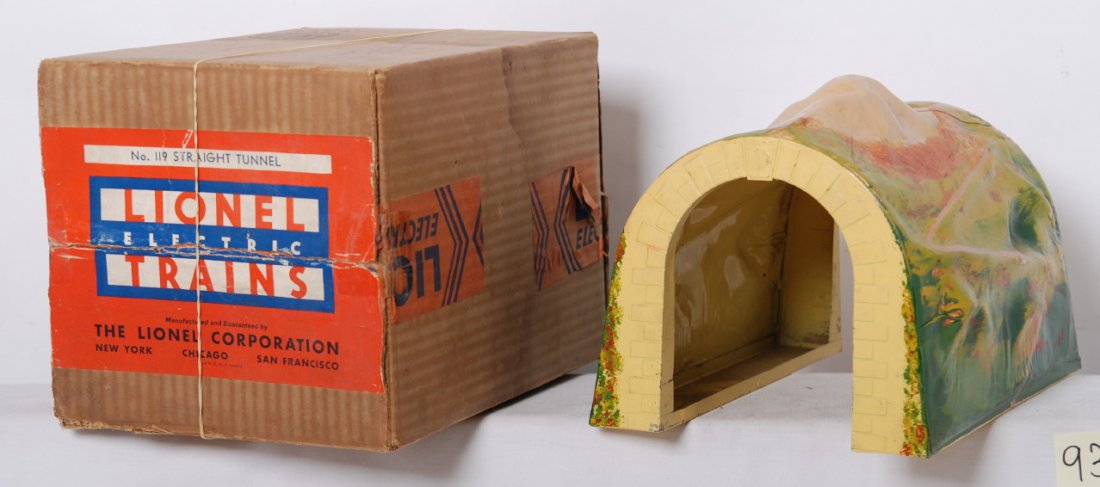 Lionel No. 119 Straight Tunnel in OB nice!: Prewar Lionel O gauge No. 119 Straight Tunnel in original box. Tunnel has very strong and quite brilliant paint, looks C8 area. However, tunnel has some light specks of rust forming throughout inside.
