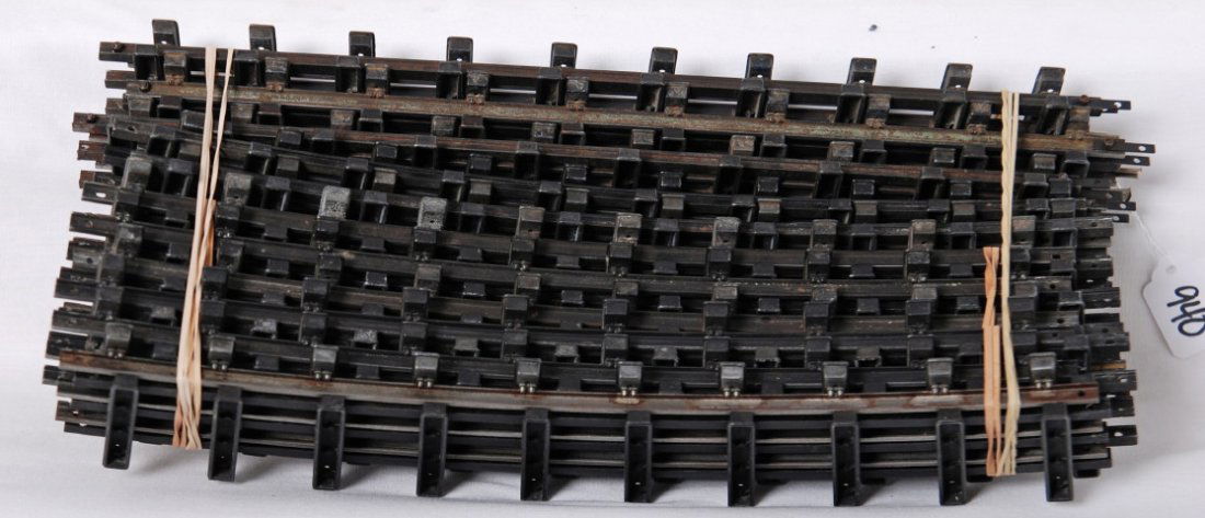 Sixteen curved and six straight Lionel T-Rail 771: Prewar Lionel 771 and 772 O gauge T-Rail track. Sixteen curved sections, and six straight sections of track. Some sections have some very minor super light surface rust to a couple small spots a littl