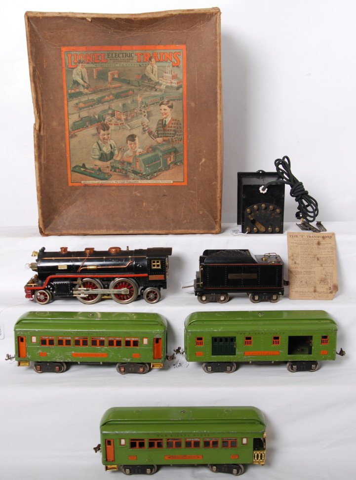 Lionel standard gauge 394E set: Lionel prewar standard gauge 394E set in original set box. Loco is a 390E with copper trim and 390T tender. Loco has been rewheeled. Cars include 309 Pullman, 310 Railway Mail baggage, and 312 observa
