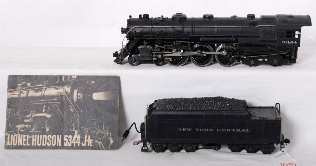Lionel prewar 700E 5344 New York Central Hudson: Lionel prewar O gauge 700E full scale 5344 Hudson and New York Central tender. A couple of minor touch ups on the engine. C7+. Includes a 5344 J-1E booklet.