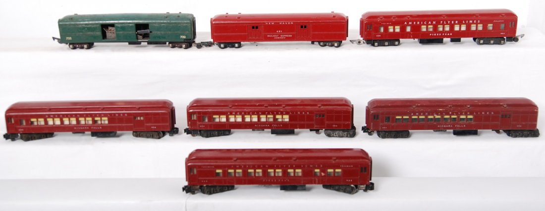 7 American Flyer passenger cars 732, 651, 953, et: American Flyer postwar S gauge passenger cars, 732 operating baggage car for parts, 651 New Haven baggage, 652 Pike Peak, 953 American Flyer Lines combo, 952 American Flyer Lines Pikes Peak, 953 Niaga