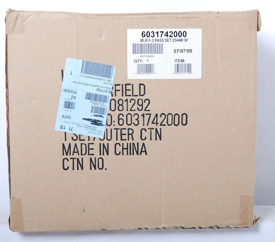 Lionel 31742 Santa Fe Super Chief set sealed: Lionel modern O Gauge Postwar Celebration 31742 Santa Fe Super Chief set in OB. Locos feature TMCC, Railsounds and much more. Set is factory sealed in the shipper C10.