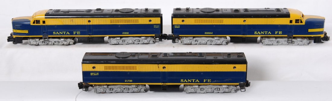 American Flyer 21910, 21720 Santa Fe Alco A-B-A: American Flyer postwar S gauge Santa Fe Alco A-B-A set. Includes 21910 powered A, 21720 B unit with 1.5 inch long melt mark behind lettering on one side, and 21910-2 dummy A unit. Locos are C7 with th