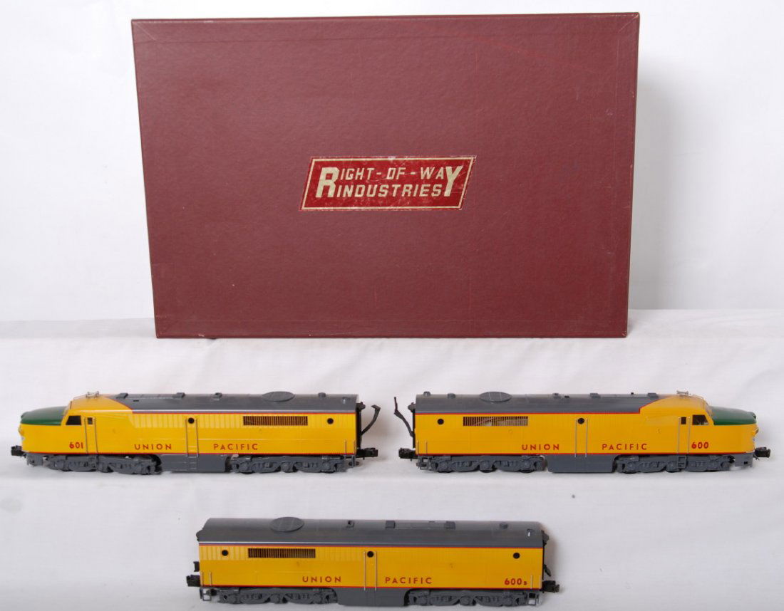 Right of Way Union Pacific Alco PA A-B-A: Right of Way modern brass O gauge Union Pacific Alco PA A-B-A set in OBs. Locos are generally C8 with some shelf dust. OB only has very minor corner wear.