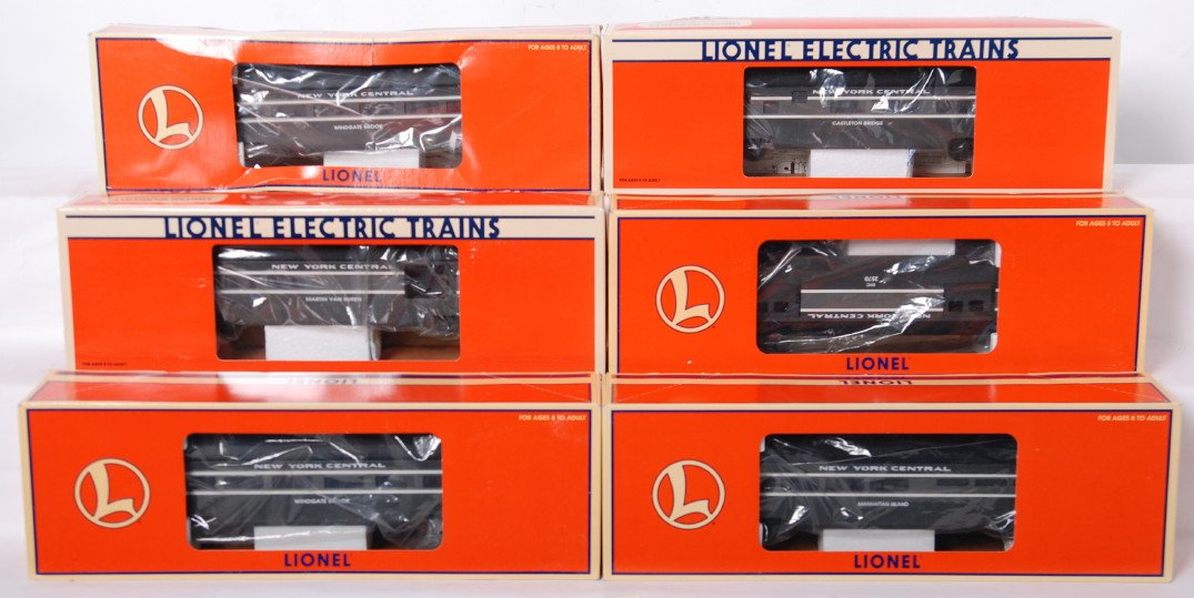 6 New York Central Aluminum pass cars: Lionel modern O gauge New York Central aluminum passenger cars in OBs. Six cars include 19172 baggage, 19173 Manhattan Island diner, 29140 roomette, 29141 Van Buren combo, and two 19175 Windgate Brook
