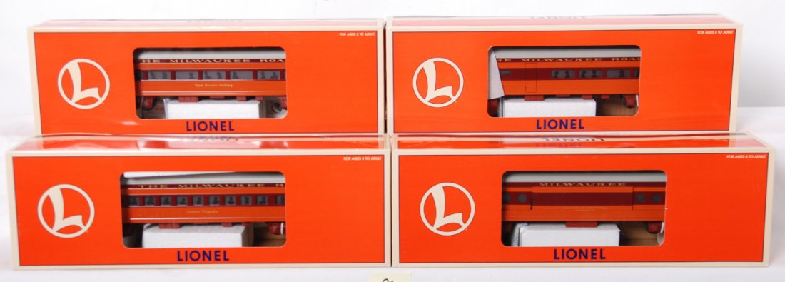 Lionel Milwaukee Road 4 car passenger set: Lionel modern O Gauge four Milwaukee Road passenger cars; 19185 Red River Valley coach, 19186 diner, 19187 Cedar Rapids skytop observation and 19188 baggage in OBs, cars are C8 with light run time. OB