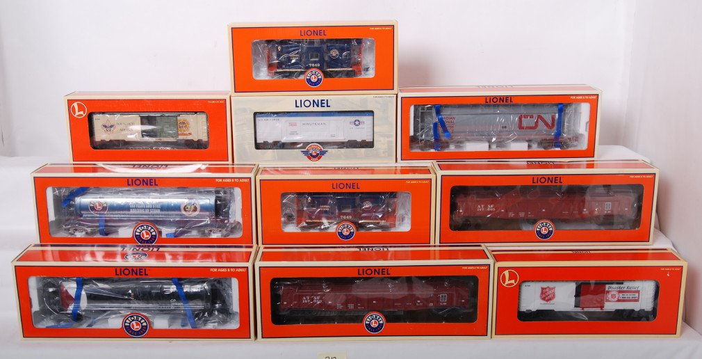 10 Lionel freight cars 17462, 19345, 17649, etc: Lionel modern O gauge freight cars in OB. Ten freight cars include 26237 Boy Scouts boxcar, 26256 Salvation Army boxcar, 29828 Postwar Celebration Series cannon boxcar, 17171 Lionel three bay hopper,