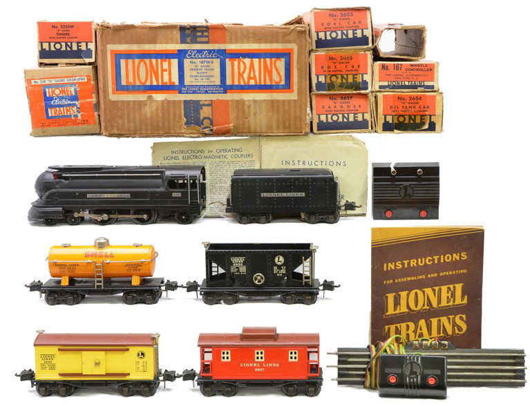 Lionel Uncatalogued Sears Freight Set no. 187WX: Lionel prewar O gauge uncatalogued Sears freight set 187WX No. 59-79F, circa 1940 in individual OBs and set box including; 238 black 4-4-2 steam loco, 2225W tender, 2653 black rubber stamped hopper, 2