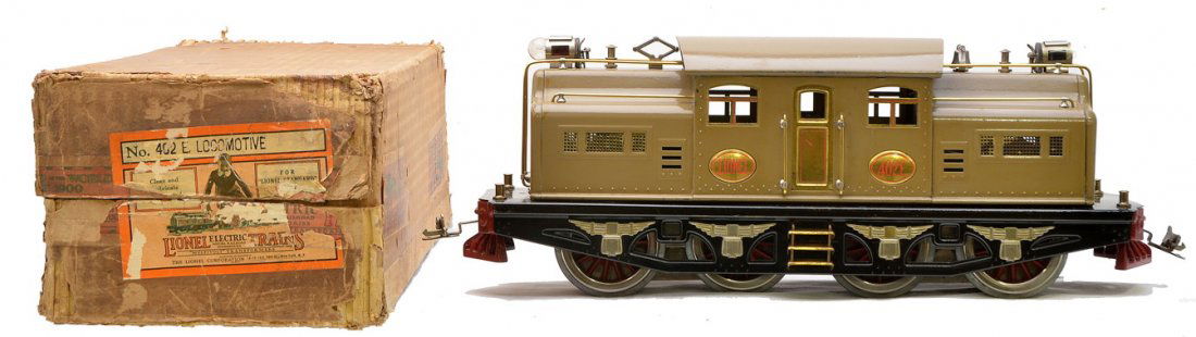 Lionel 402E Mojave Electric Loco LIKE NEW OB: Lionel prewar standard gauge 402E Mojave 0-4-4-0 electric loco with brass plates that have red lettering in OB that has an original cardboard insert. This is the version with one pantograph, two whist