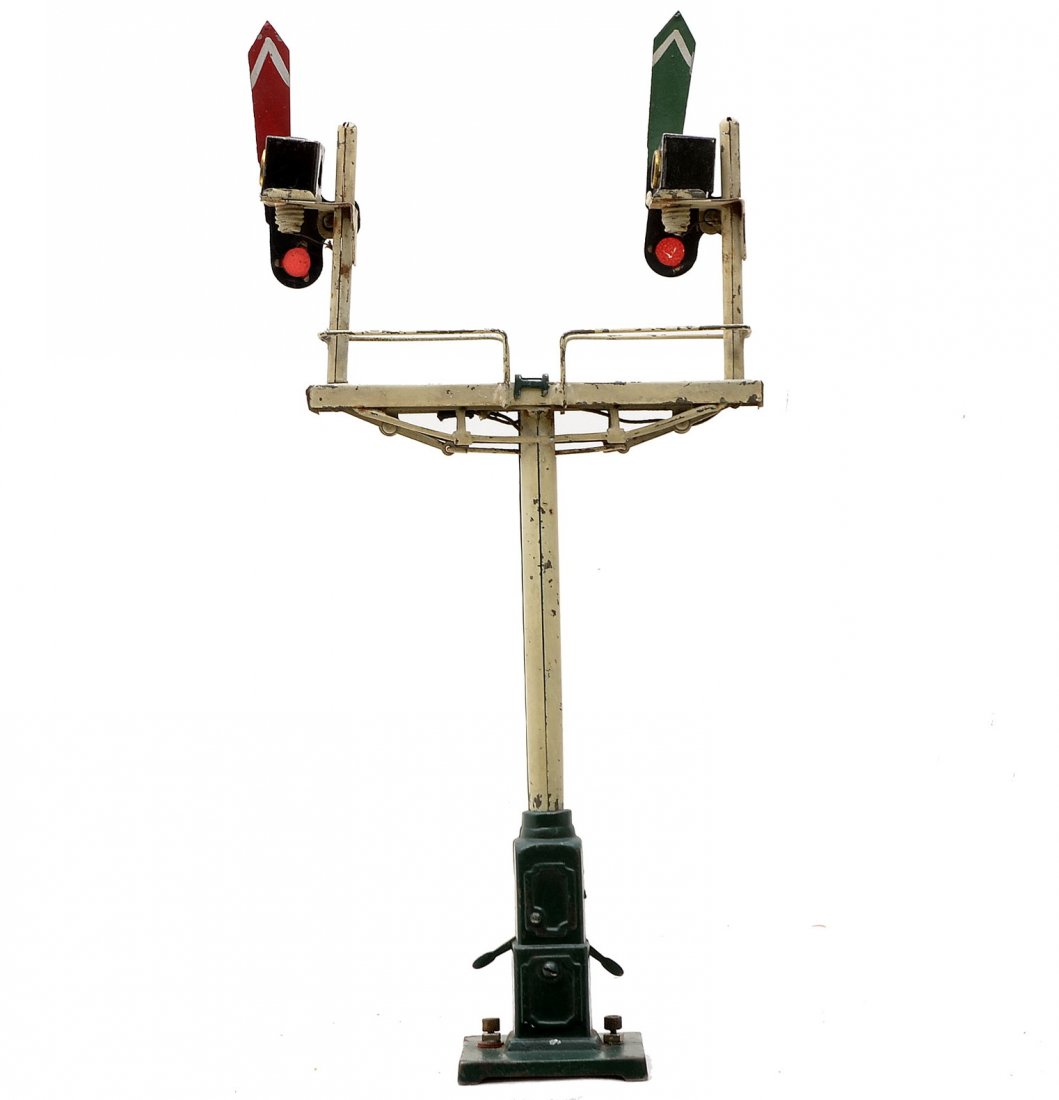 Ives 109 Manually Operated Double Arm Signal: Ives prewar wide gauge 109 manually operated double arm signal with a square cast iron base and ladder, C5.