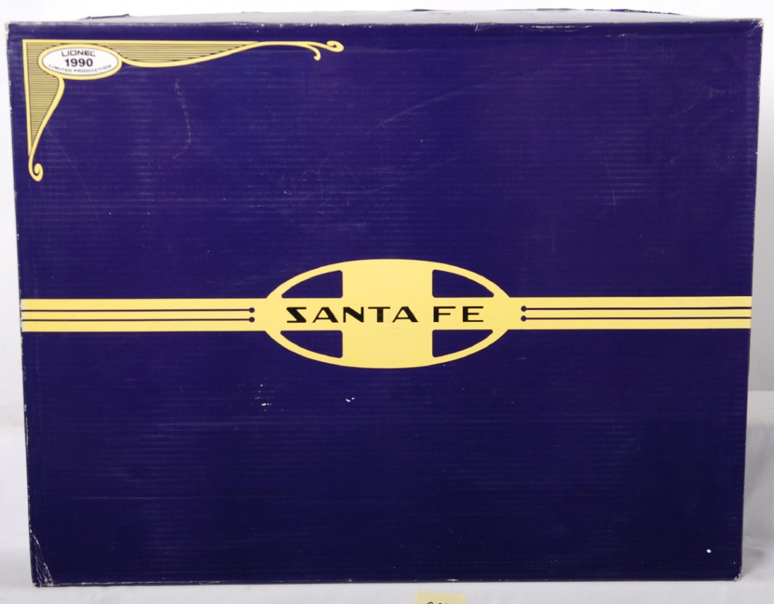 Lionel Santa Fe Dash 8-40B Set 11713: Lionel modern O gauge Santa Fe Dash 8 40-B freight set no. 11713. Set is C8-9 with some light run time. Set box has some light corner wear and fading.